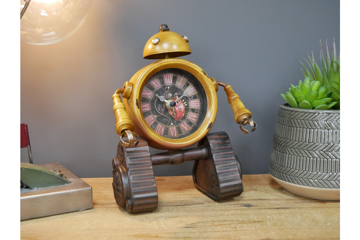 Robot on Tracks Clock