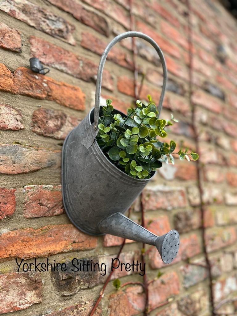 Vases/Planters