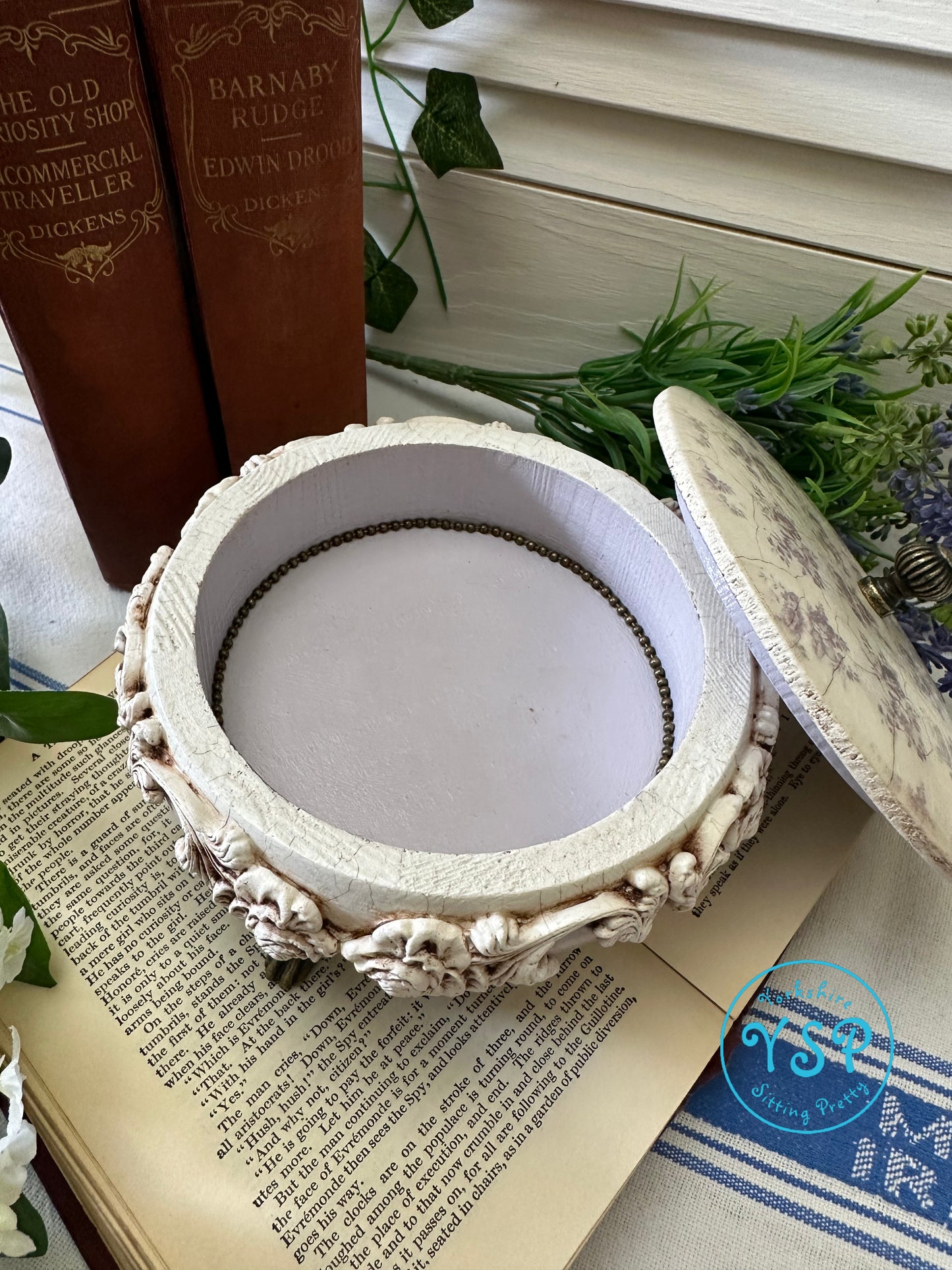 Round Lidded Trinket Box